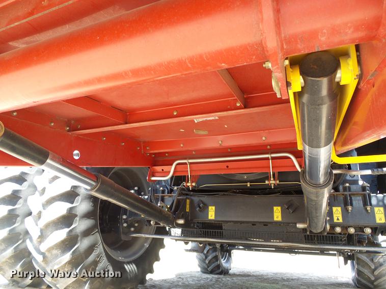 image for item DC5242 2011 Case IH 8120 combine