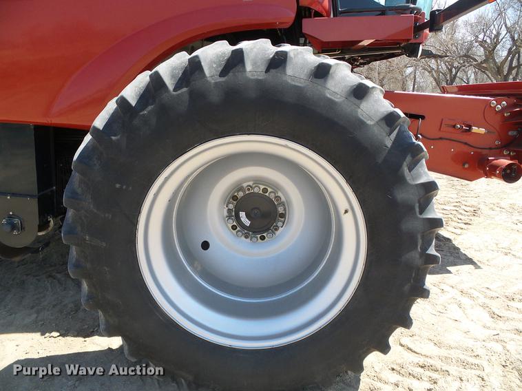 image for item DC5242 2011 Case IH 8120 combine