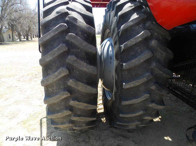 image for item DC5242 2011 Case IH 8120 combine