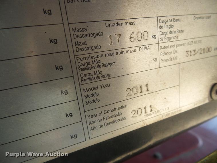 image for item DC5242 2011 Case IH 8120 combine