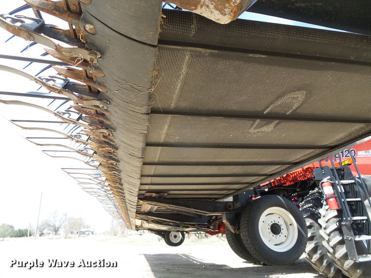 image for item DC5243 2013 MacDon FD75 flex draper head