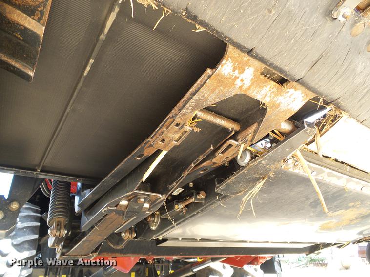 image for item DC5243 2013 MacDon FD75 flex draper head