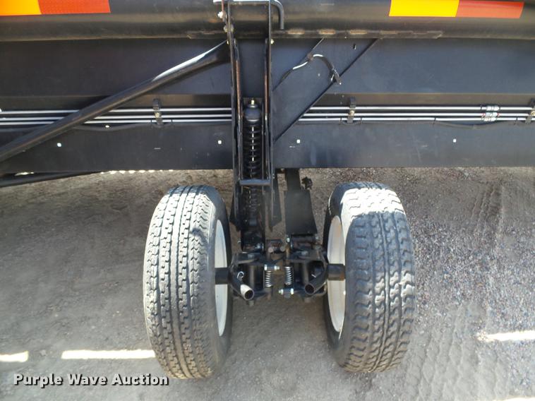 image for item DC5243 2013 MacDon FD75 flex draper head