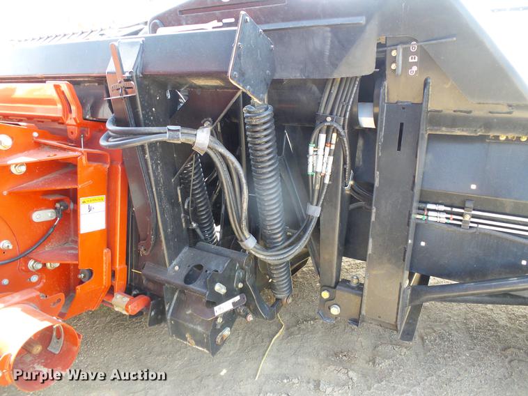 image for item DC5243 2013 MacDon FD75 flex draper head