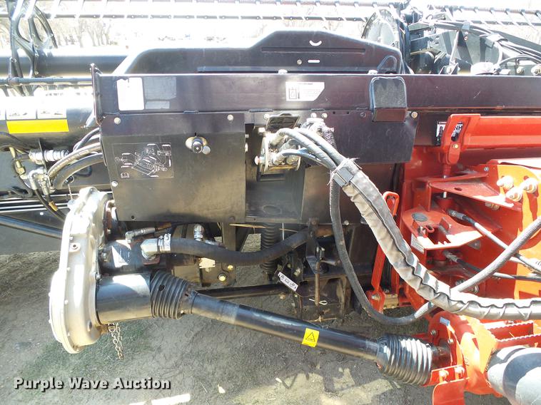 image for item DC5243 2013 MacDon FD75 flex draper head