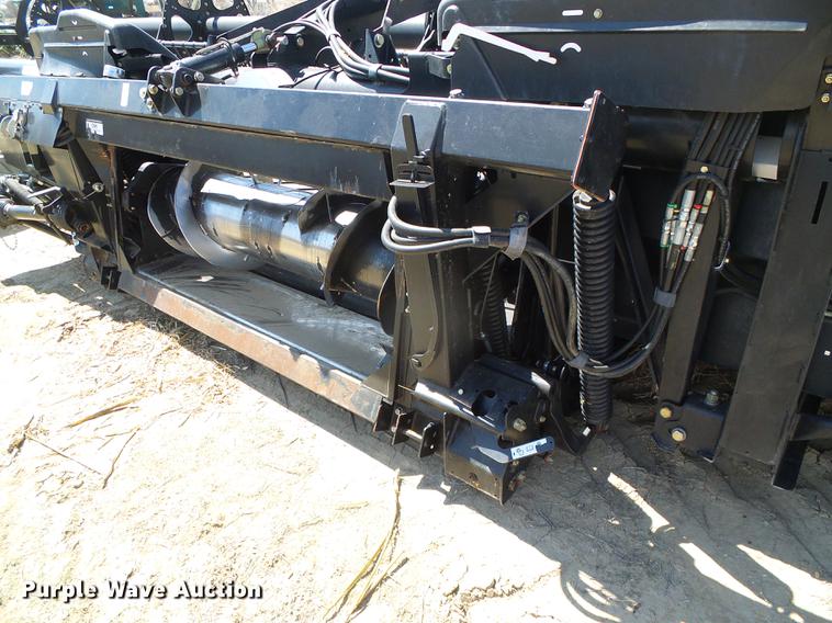 image for item DC5243 2013 MacDon FD75 flex draper head