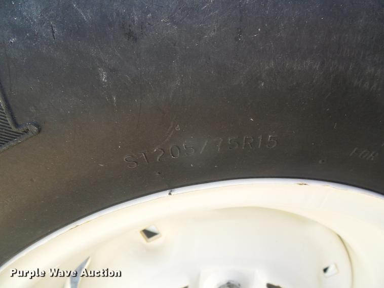 image for item DC5243 2013 MacDon FD75 flex draper head