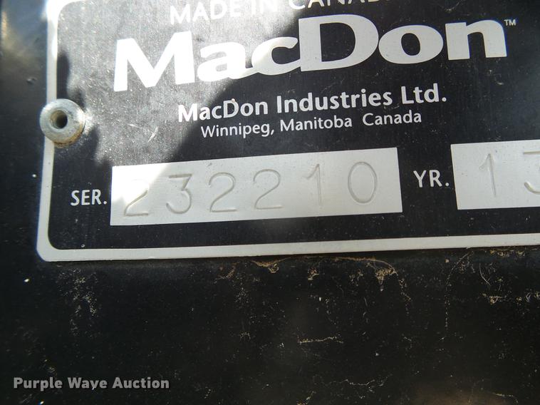 image for item DC5243 2013 MacDon FD75 flex draper head