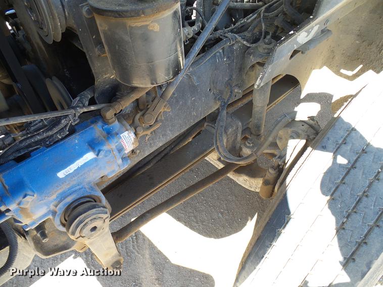 image for item DD6022 1999 International 9100 vertical feed mixer truck