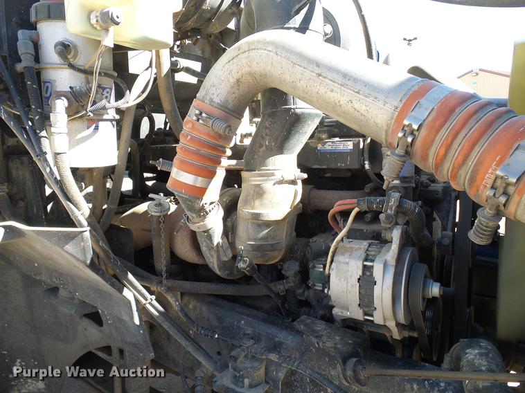 image for item DD6022 1999 International 9100 vertical feed mixer truck