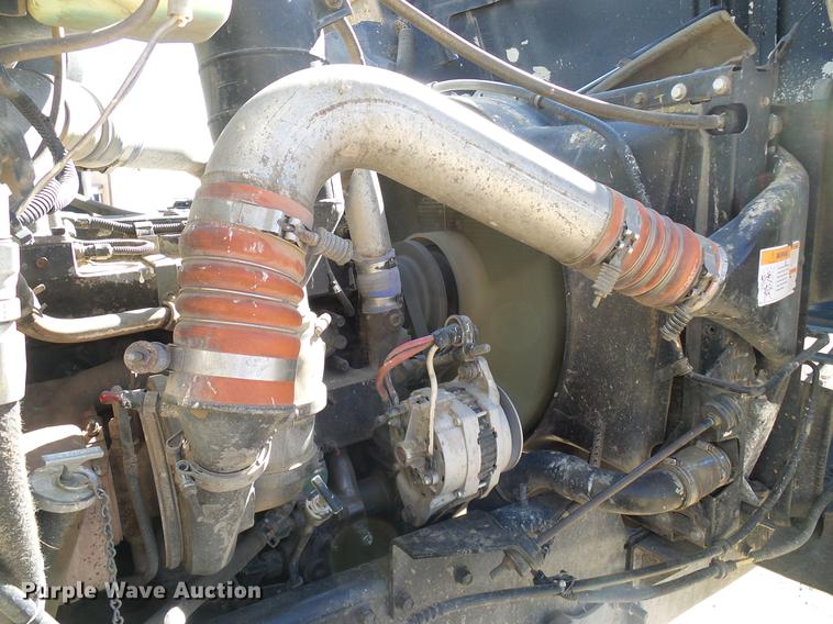 image for item DD6022 1999 International 9100 vertical feed mixer truck