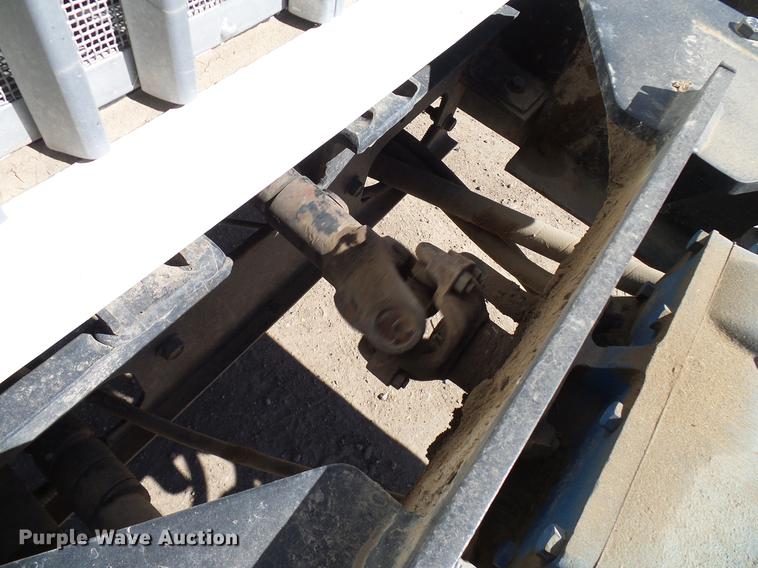 image for item DD6022 1999 International 9100 vertical feed mixer truck