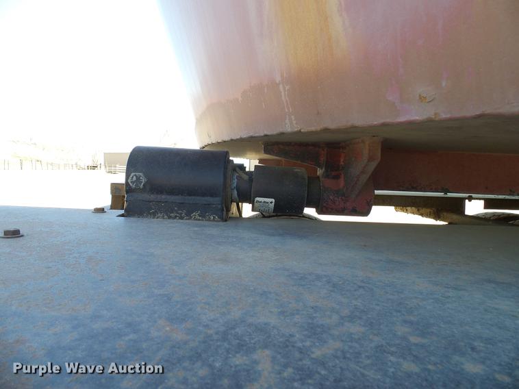 image for item DD6022 1999 International 9100 vertical feed mixer truck