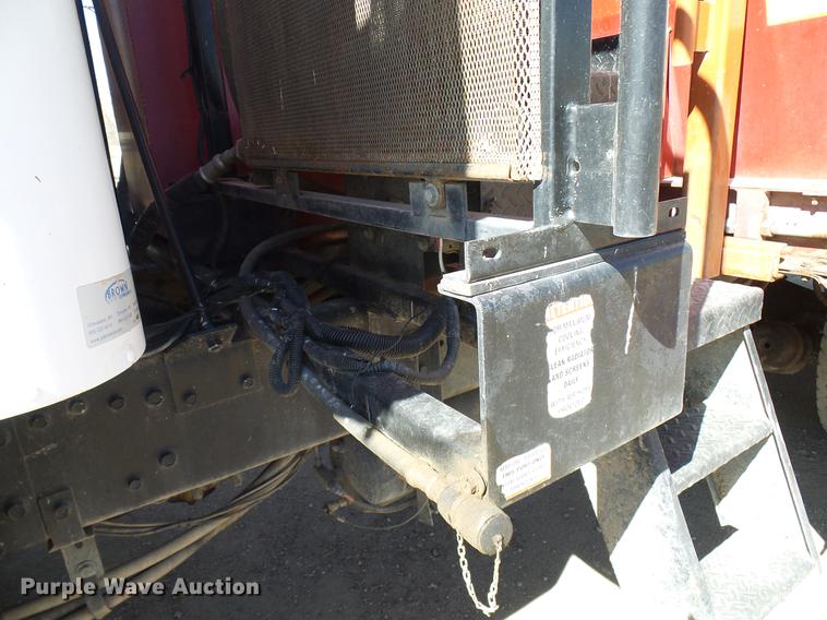 image for item DD6022 1999 International 9100 vertical feed mixer truck