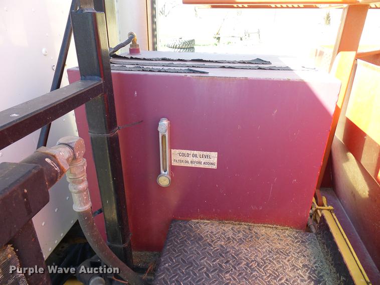 image for item DD6022 1999 International 9100 vertical feed mixer truck