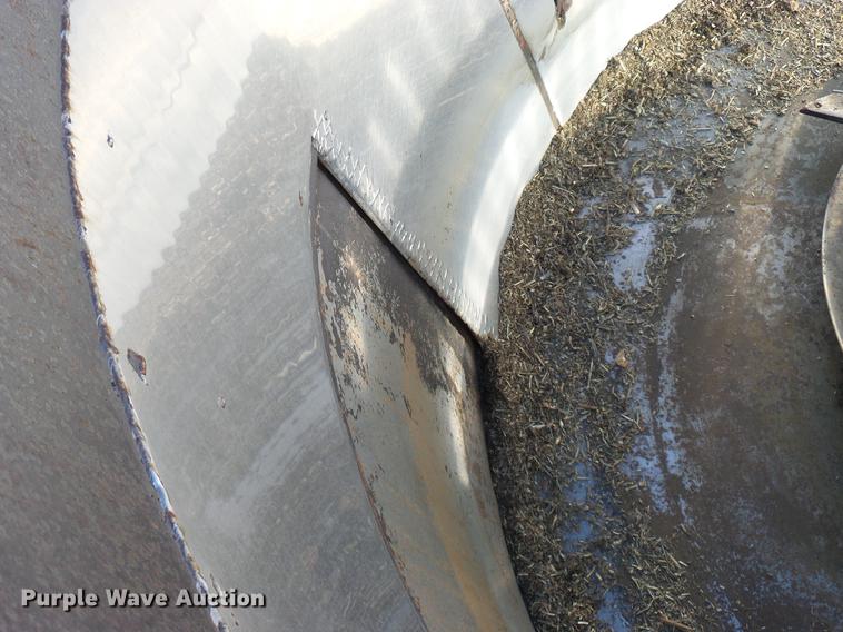 image for item DD6022 1999 International 9100 vertical feed mixer truck