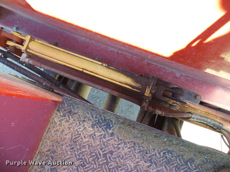 image for item DD6022 1999 International 9100 vertical feed mixer truck