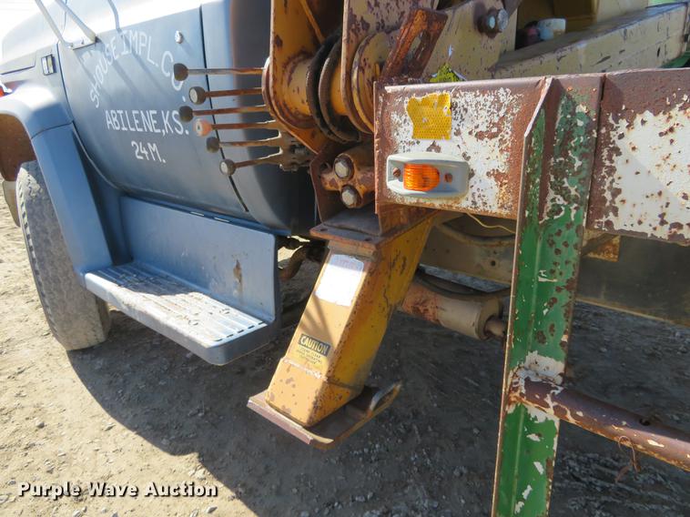 image for item DD6917 1985 Chevrolet C70 flatbed truck with crane