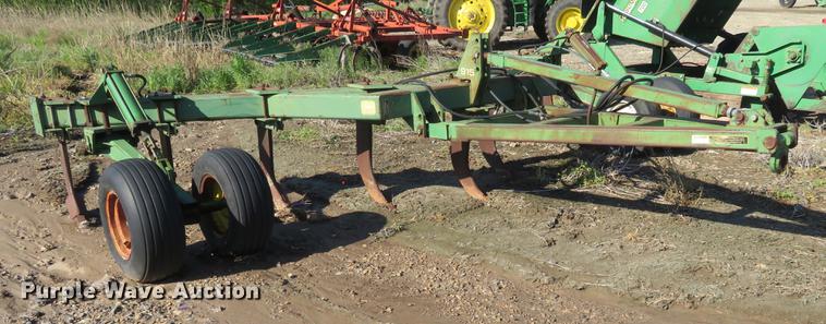 image for item DD6986 John Deere 915 ripper