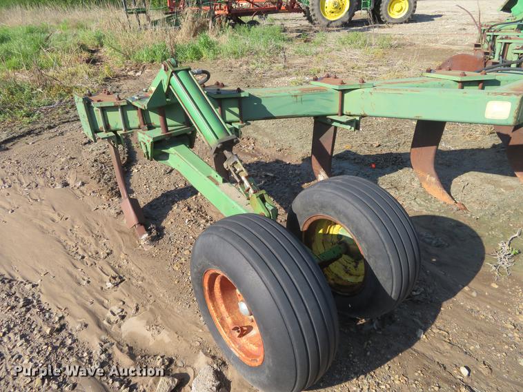 image for item DD6986 John Deere 915 ripper