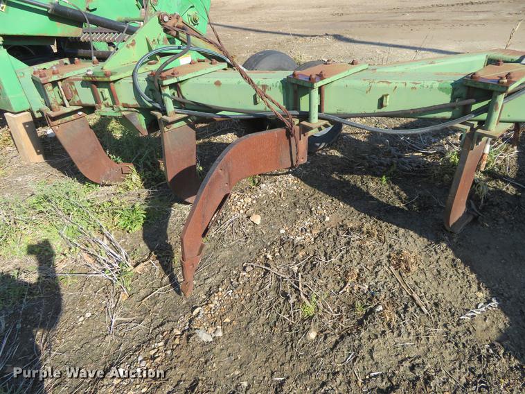 image for item DD6986 John Deere 915 ripper