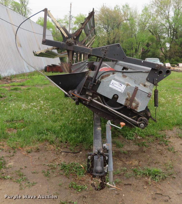 image for item DD6996 Gleaner 24 head