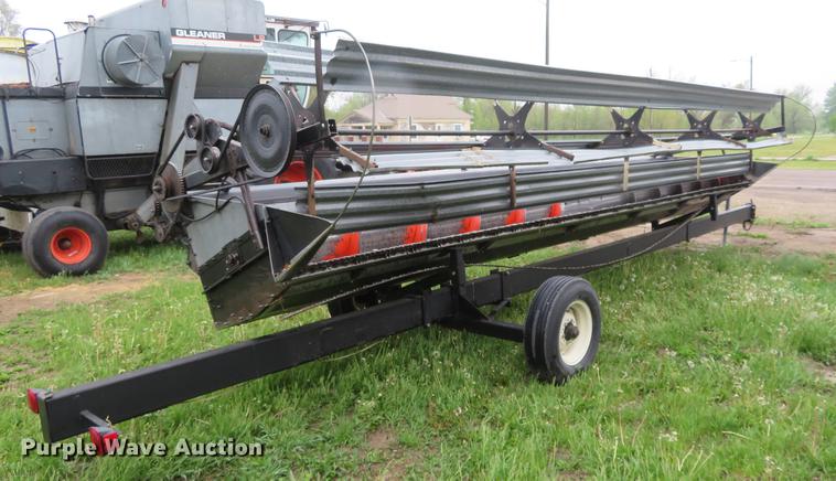 image for item DD6996 Gleaner 24 head