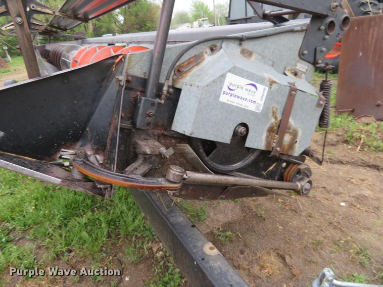 image for item DD6996 Gleaner 24 head