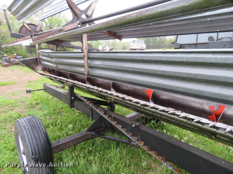 image for item DD6996 Gleaner 24 head