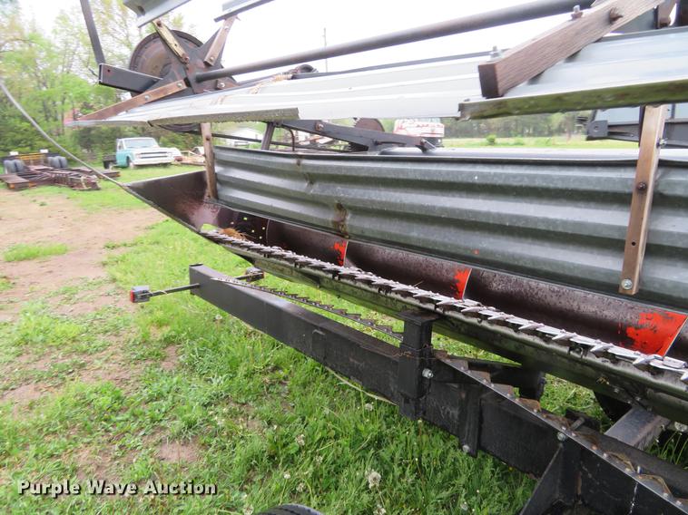 image for item DD6996 Gleaner 24 head