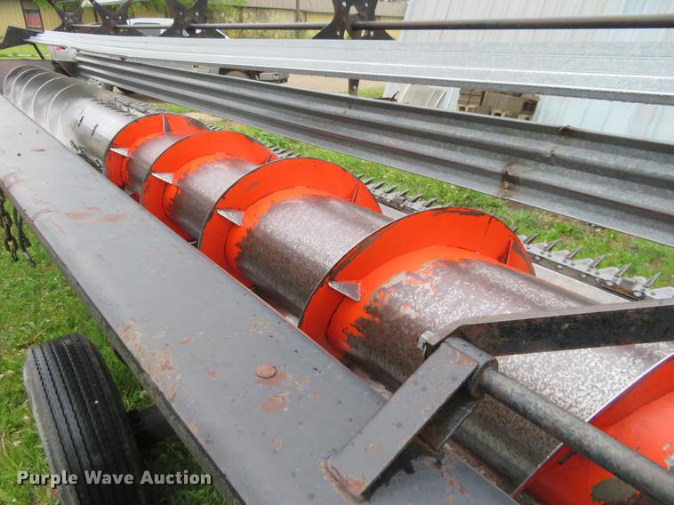 image for item DD6996 Gleaner 24 head