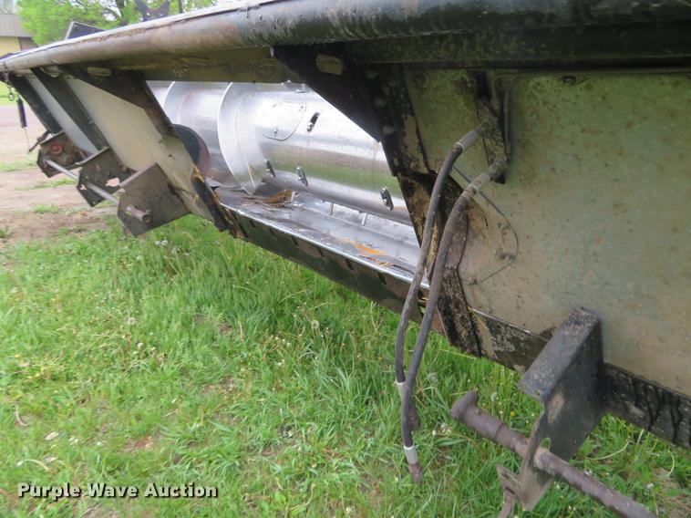 image for item DD6996 Gleaner 24 head