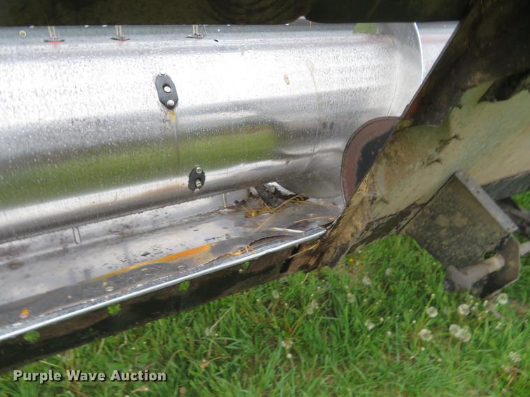 image for item DD6996 Gleaner 24 head