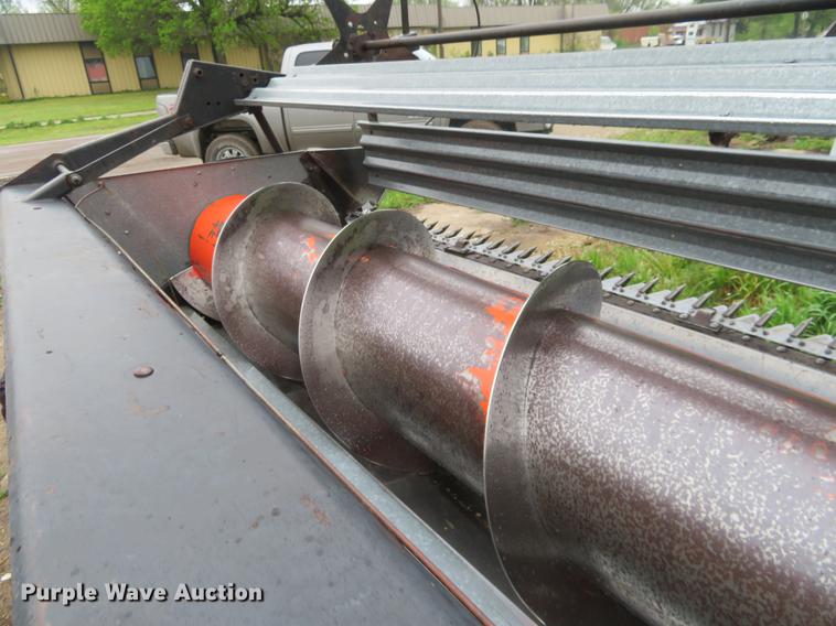 image for item DD6996 Gleaner 24 head