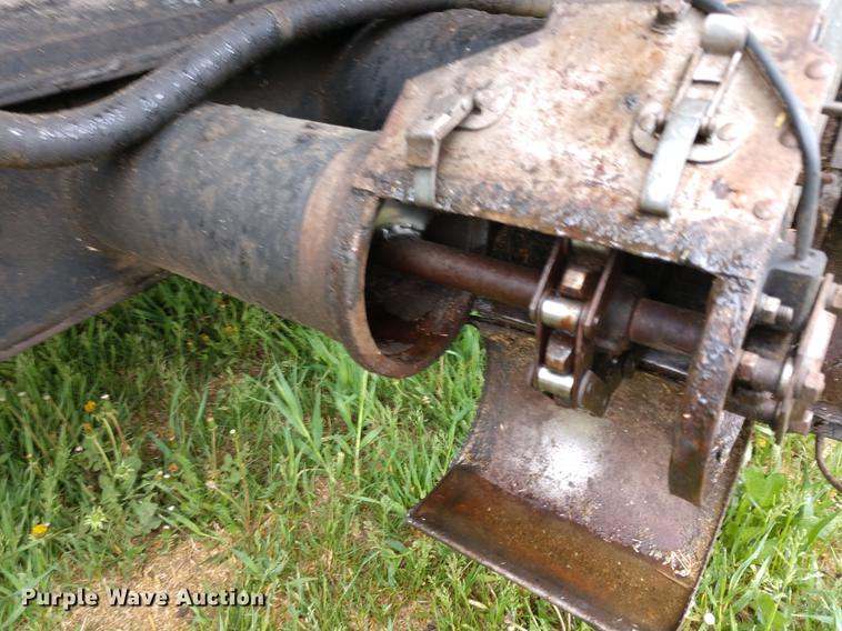 image for item DD6997 Gleaner L2 combine