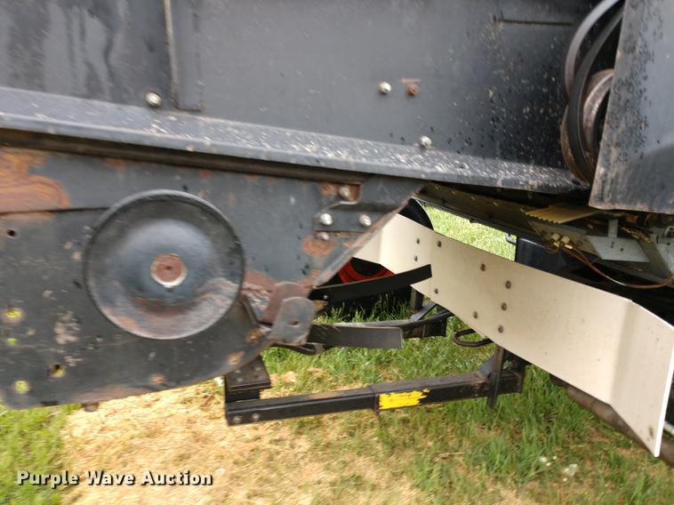 image for item DD6997 Gleaner L2 combine