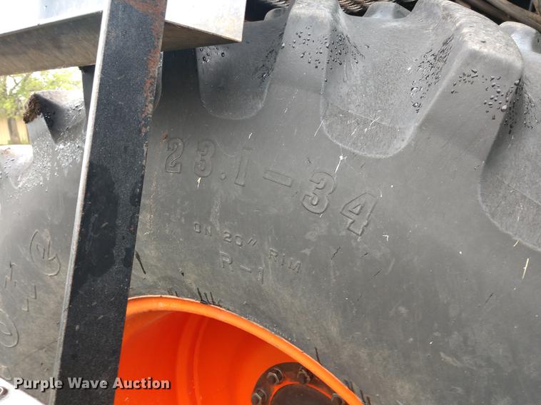 image for item DD6997 Gleaner L2 combine