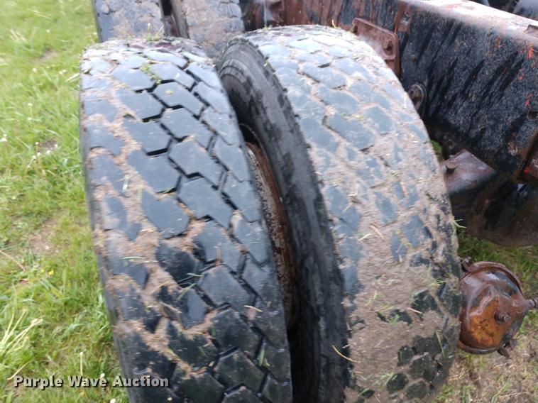 image for item DD7003 1963 Ford 950 semi truck