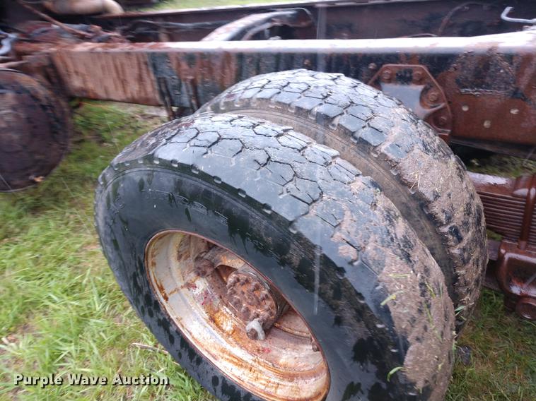 image for item DD7003 1963 Ford 950 semi truck