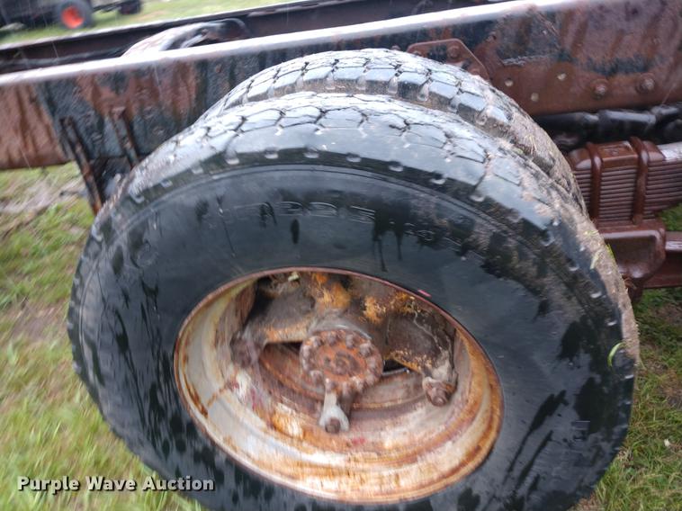 image for item DD7003 1963 Ford 950 semi truck