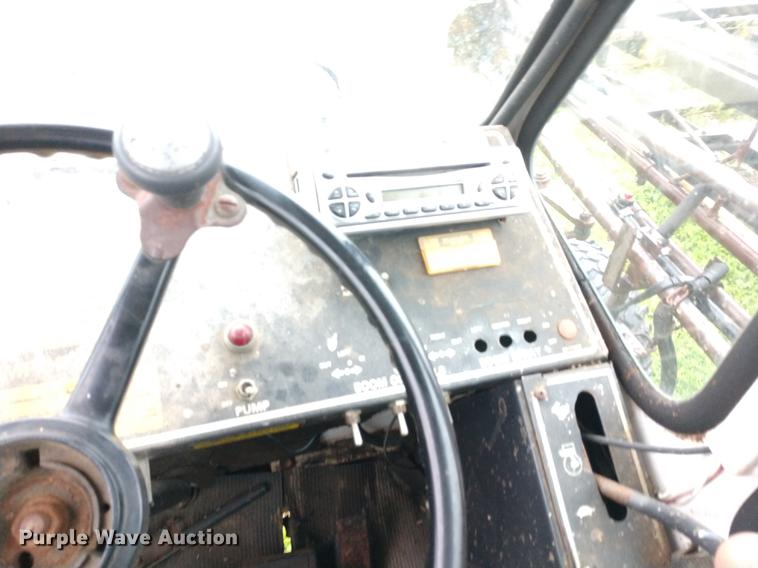 image for item DD7004 SpraCoupe Melroe sprayer