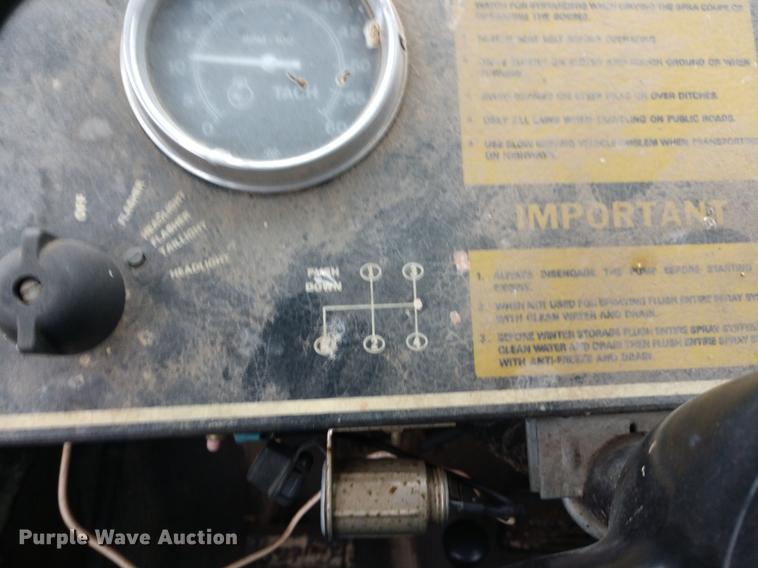 image for item DD7004 SpraCoupe Melroe sprayer