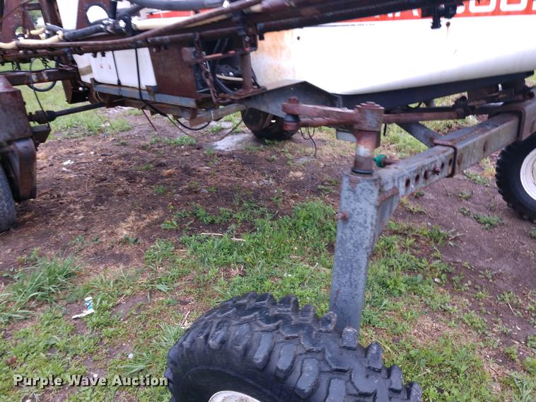 image for item DD7004 SpraCoupe Melroe sprayer