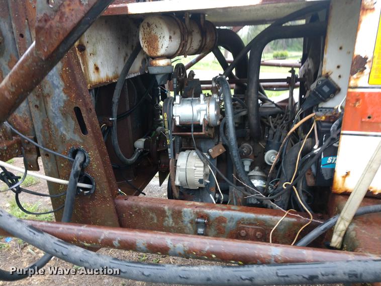 image for item DD7004 SpraCoupe Melroe sprayer