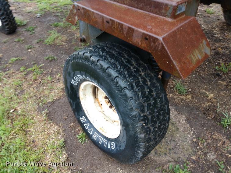 image for item DD7004 SpraCoupe Melroe sprayer