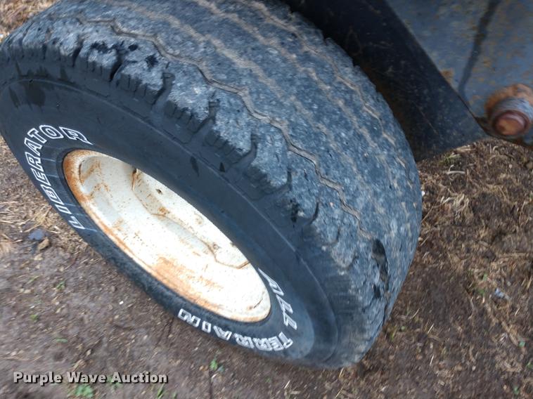 image for item DD7004 SpraCoupe Melroe sprayer