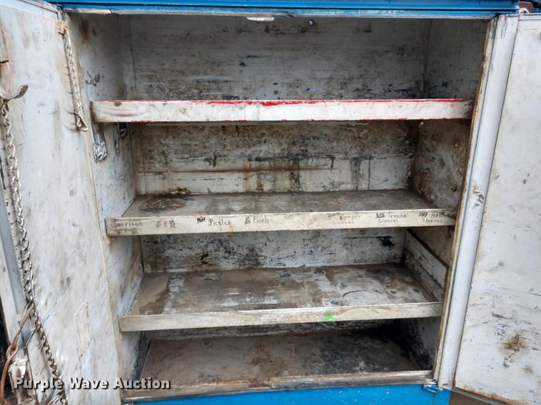 image for item DD7006 1987 International S1754 utility truck