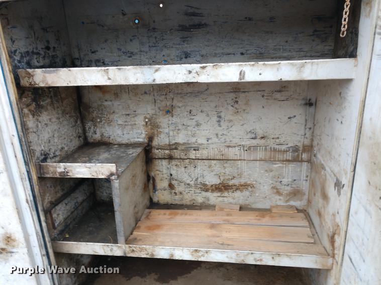 image for item DD7006 1987 International S1754 utility truck