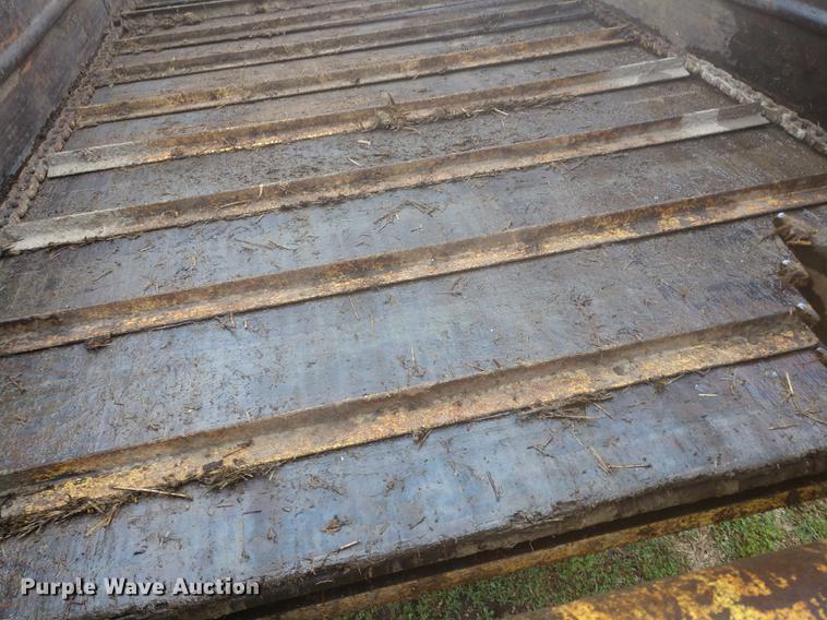 image for item DD7008 1952 International 190 manure spreader truck