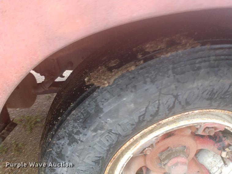 image for item DD7008 1952 International 190 manure spreader truck